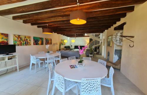 Gîte de la Mignonerie du Château de Jallanges pour 19 personnes avec 4 ou 7 chambres - Foto 7