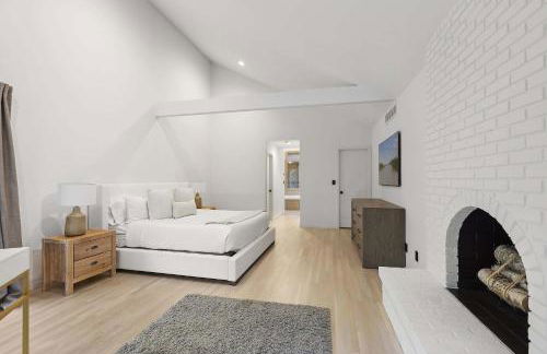 Wainscott Woods by Rove Travel - Luxe Estate with Pool - Foto 27