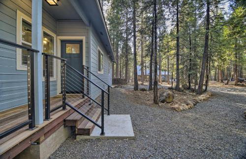 Secluded Butte Meadows Cabin with Deck and Grill! - Foto 21