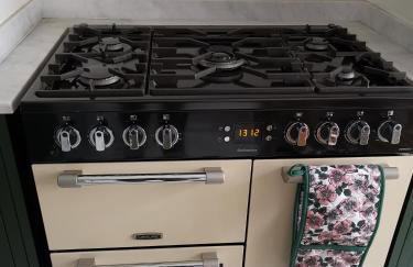 Prime location for Snowdon, Family and Dog friendly! - Photo 23