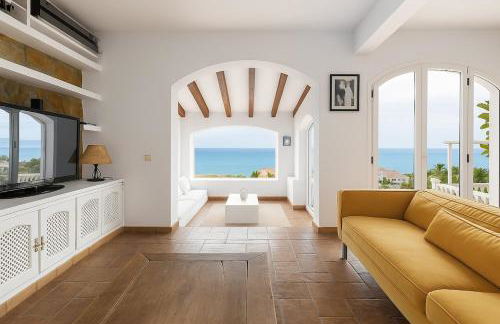 Exclusive Villa with Private Pool in Sitges - Photo 1