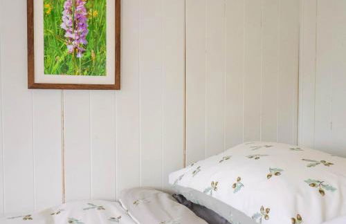 Oak Shepherd Hut - Photo 18