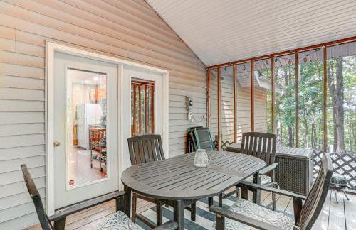 Cabin with Deck and Screened-In Porch in New Market! - Foto 24
