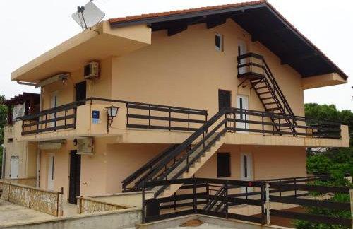 Zana Apartments - Photo 1