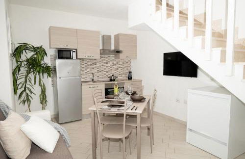 Green Villetta with a pool - Foto 10