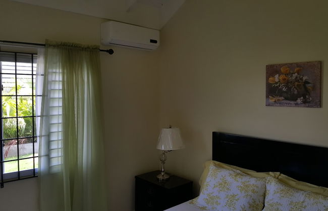 Ocho Rios Villa at Coolshade IV - Photo 5