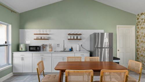 Sunny Auburndale Retreat with Pool - Photo 3