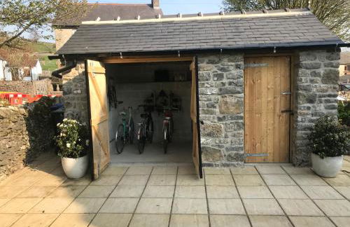 Swallow Barn - Photo 11