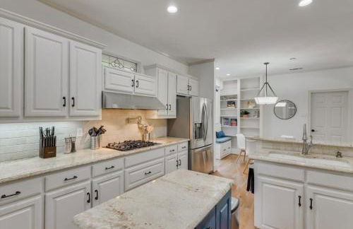 Amazing Luxury 5 Bedrooms Home with Private Pool - Foto 16