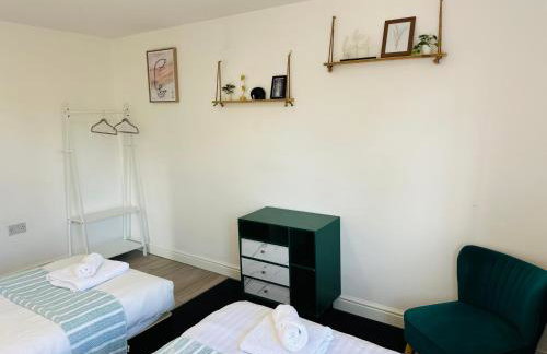 Modern & Cosy 2-Bed Apartment Near NEC, Airport & JLR! - Foto 7