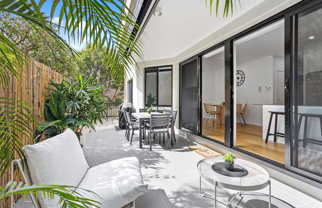 Private Burleigh Retreat a Walk to Beach - Foto 1