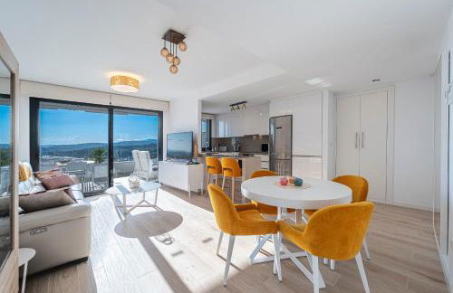 One80 Residences New corner Apartment with amazing sea view to Gibraltar & Africa - Photo 12