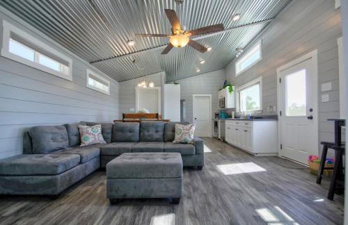 Amazing Glamping Vacations in this Riverside Cottage in Llano, Texas - Foto 11