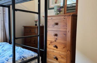 Spacious, sleeps 7, 2 baths, Central Saltash - Photo 29