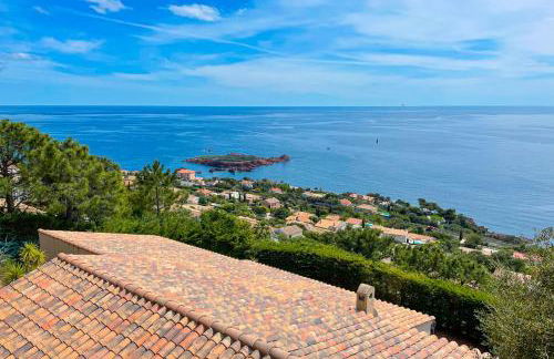 Sea-view villa for 11 guests with a heated infinity pool - Foto 3