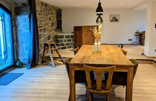 Grande ferme de 250m2 rénovée au charme rustique - Foto 7