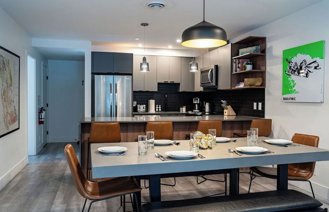 Revel in the Stoke by Revelstoke Vacations - Foto 18