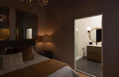 Luxury Gold Coast Penthouse with Deck & Views - Photo 45