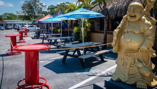 The Village Breeze 8BR with heated Pool, near Beach, 250ft to Siesta Key Village! - Foto 4