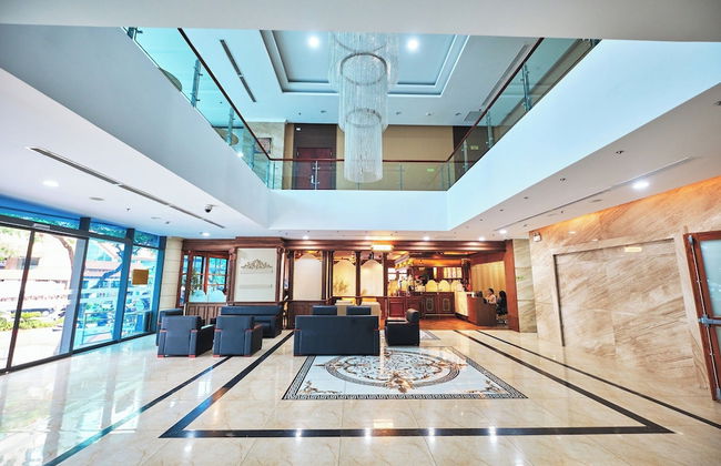 Netland Westlake Legacy Suites - Photo 2