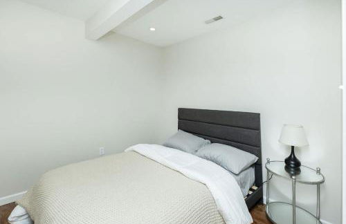 Spacious 4 Bed 2-5 BA Modern Home - Foto 22