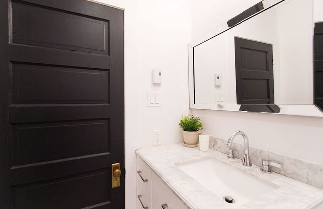 Stylish & Unique 3 Bdr Flat With Parking! - Foto 49