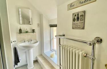 Luxury Cottage Dog friendly with Hot Tub - Foto 16