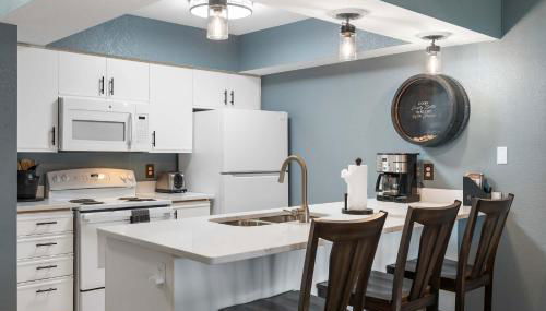 Eagle's Nest at The Club- Chic 2BR Golf View Condo - Foto 4