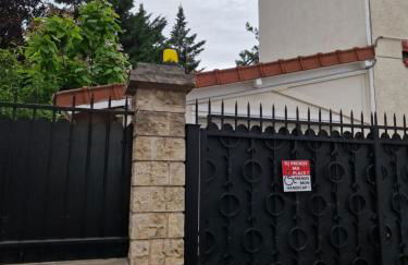 Paris Villette by metro 7, France Stadium, break moment studio - Foto 17