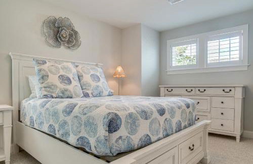 2 Mi to Public Beach! Cape Cod Gem with Fire Pit - Foto 16