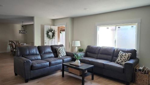 Sandy Pacific Hideaway - Photo 1