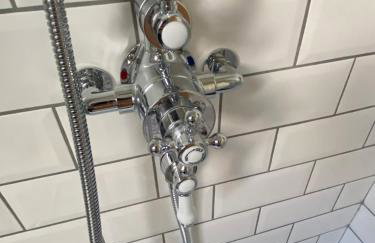 Oak Bray Coach House - Photo 8