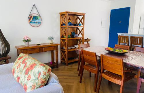 Apto com ar-cond e piscina a 100m mar praia da Enseada - Foto 3