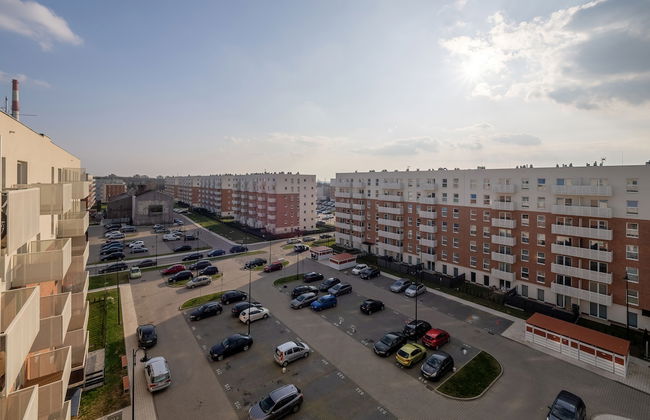 Modern Studio With Balcony by Renters - Photo 27