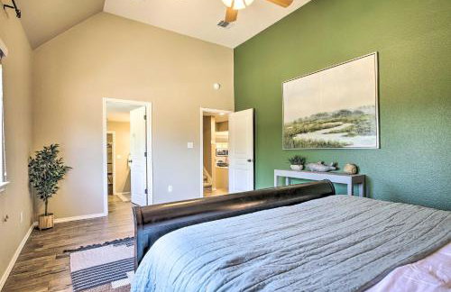 Updated Retreat with Game Room and Boat Ramp Access! - Foto 15