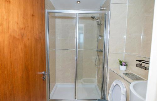 City Center, Free WiFi for Contractor, Family - Foto 22