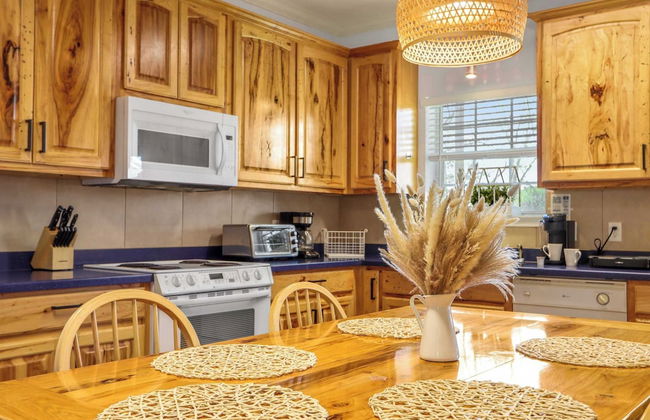 Spacious Retreat & Game Room Sleeps 12 - Foto 20