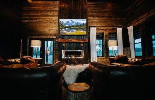 Luxe Nordic Barndominium Retreat at Black Pine - Foto 46