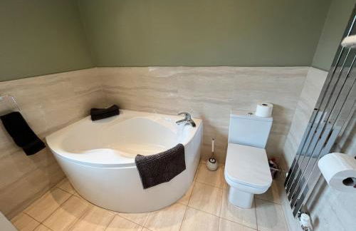 Spacious modern three Bedroom Bungalow ample parking - Foto 19