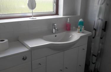 Hilltop House - Photo 7