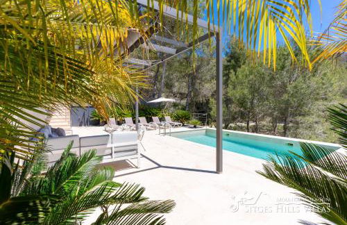 Villa Valentino Modern Villa with heated pool - Photo 2