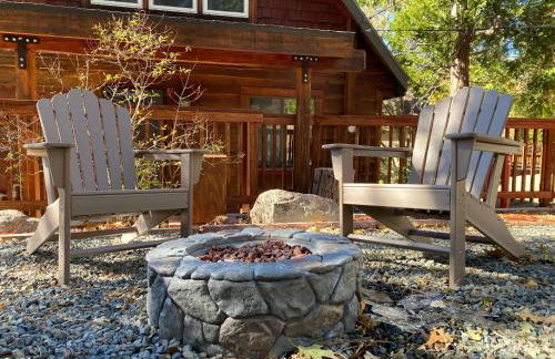 Hot Tub-EV-Kid Friendly-Arcade Game-BBQ-Fire Pit - Photo 12