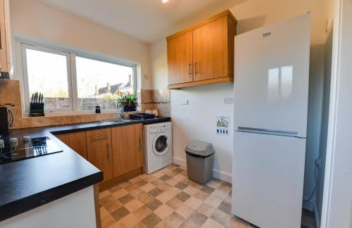 3 BR Home l Free Parking l 5 Guests l Garden l Long Stays l - Foto 22