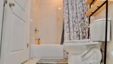 Stylish Urban Getaway 3BR 2BA Patio Oasis Near NYC, EWR & American Dream Mall - Foto 5, Shower