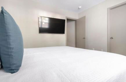 Landing Beautiful 2BD Tennis Court Clubhouse - Foto 15