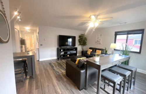 Side-by-Side Family Apartments - Sleeps 15 Total - Foto 13