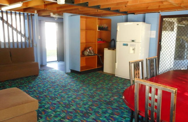 Sunseekers at Hat Head - Photo 8