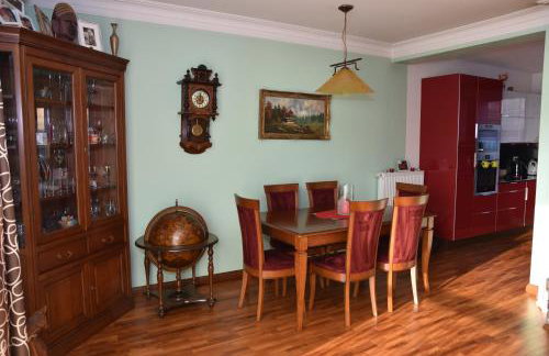 Dom z widokiem na jezioro i domek nad jeziorem - Foto 31