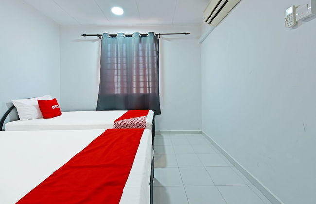 OYO 90493 JL Homestay - Foto 13