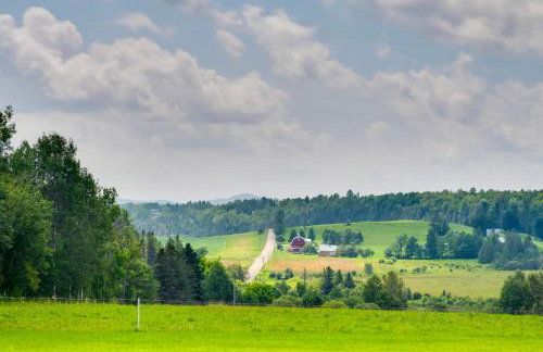 On-Site VAST Hiking Trail Hardwick Farmhouse! - Foto 34